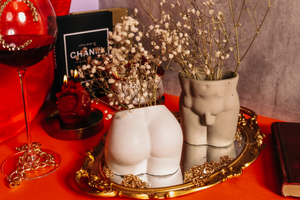 Modern Chic / Decorative Accessory / Whimsical Charm / Trendy Interior / Quirky Style / Bold Aesthetics / Fashionable Home Decor / Eclectic Glamour / Expressive Design / Avant-Garde Vessel / Eye-Catching Form / Seductive Décor / Body-Inspired Art / Refined Craftsmanship / Luxury Living / Bespoke Creation / Conversation Starter 