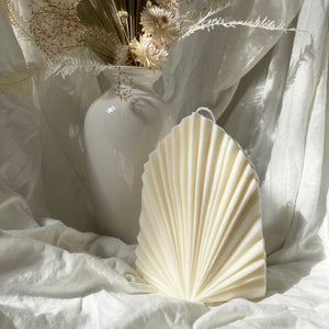palm leaf, candle, eco-friendly, sustainable, natural, decor, tropical, handmade, organic, green, relaxation, ambiance, home decor, vegan, renewable, biodegradable, earthy, soothing, environment-friendly, aromatic, wedding, candle, ceremony, gift,unity, love, romance, decoration, centerpiece, marriage, celebration, vow, ritual, symbol, flame, bride, groom, decor, ambient, light, special day