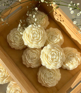 Flower Candle, Floral Decor, Scented Candle, Aromatic Home Fragrance, Botanical Wax, Decorative Candle, Blooming Floral, Nature-inspired Decor, Romantic Candlelight, Blossom-themed Candle, Elegant Flower Design, Hand-poured Candle, Unique Floral Arrangement, Fragrant Bloom Candle, Artisan Crafted Wax, Floral Scented Home Accents, Botanic Atmosphere, Petal-shaped Candle, Luxury Flower Candles, Modern Floral Elegance