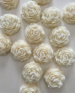 Flower Candle, Floral Decor, Scented Candle, Aromatic Home Fragrance, Botanical Wax, Decorative Candle, Blooming Floral, Nature-inspired Decor, Romantic Candlelight, Blossom-themed Candle, Elegant Flower Design, Hand-poured Candle, Unique Floral Arrangement, Fragrant Bloom Candle, Artisan Crafted Wax, Floral Scented Home Accents, Botanic Atmosphere, Petal-shaped Candle, Luxury Flower Candles, Modern Floral Elegance