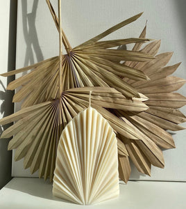palm leaf, candle, eco-friendly, sustainable, natural, decor, tropical, handmade, organic, green, relaxation, ambiance, home decor, vegan, renewable, biodegradable, earthy, soothing, environment-friendly, aromatic, wedding, candle, ceremony, gift,unity, love, romance, decoration, centerpiece, marriage, celebration, vow, ritual, symbol, flame, bride, groom, decor, ambient, light, special day