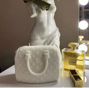 LouisVuitton, Fashion, Luxury, Designer, Style, Iconic, FrenchFashion, HighEnd, Chic, Elegance, Prestige, HauteCouture, LeatherGoods, Monogram, Accessories, FashionHouse, Sophisticated, Runway, Exclusive, TimelessDesign