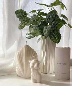 palm leaf, candle, eco-friendly, sustainable, natural, decor, tropical, handmade, organic, green, relaxation, ambiance, home decor, vegan, renewable, biodegradable, earthy, soothing, environment-friendly, aromatic, wedding, candle, ceremony, gift,unity, love, romance, decoration, centerpiece, marriage, celebration, vow, ritual, symbol, flame, bride, groom, decor, ambient, light, special day