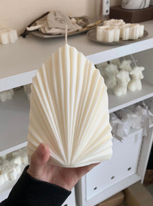 palm leaf, candle, eco-friendly, sustainable, natural, decor, tropical, handmade, organic, green, relaxation, ambiance, home decor, vegan, renewable, biodegradable, earthy, soothing, environment-friendly, aromatic, wedding, candle, ceremony, gift,unity, love, romance, decoration, centerpiece, marriage, celebration, vow, ritual, symbol, flame, bride, groom, decor, ambient, light, special day